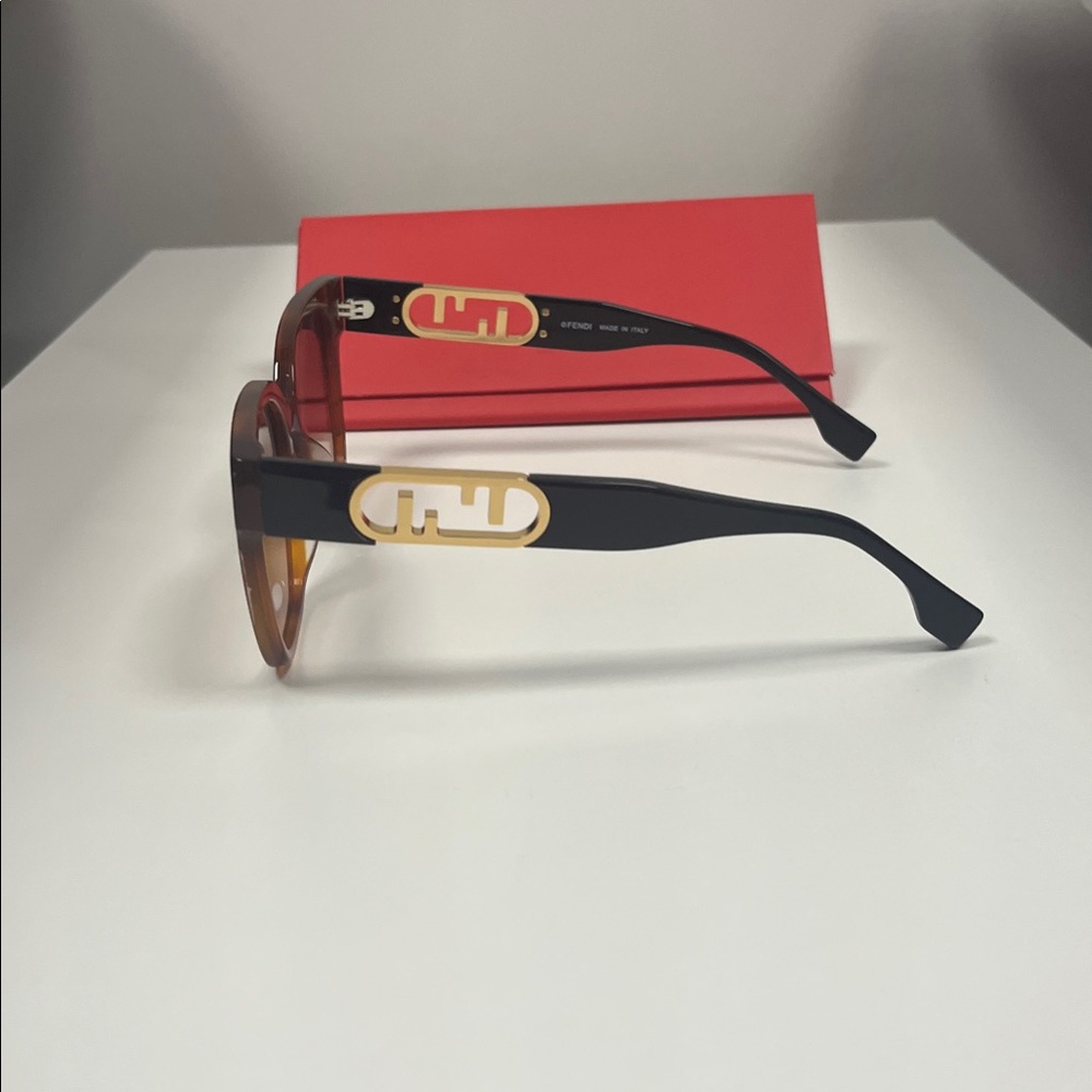 BRAND NEW Tortoise Fashion Sunglasses - Picture 4 of 6